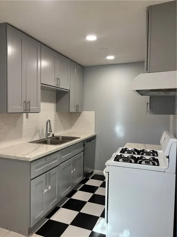 8641 Glenoaks #131, Los Angeles, CA 91352