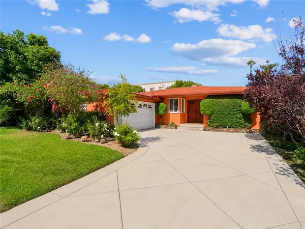7044 Mammoth Avenue, Los Angeles, CA 91405