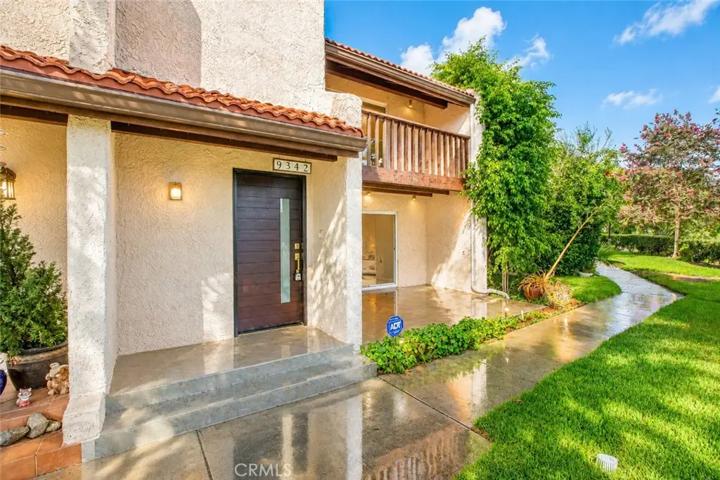 9512 Via Venezia, Burbank, CA 91504 - #1
