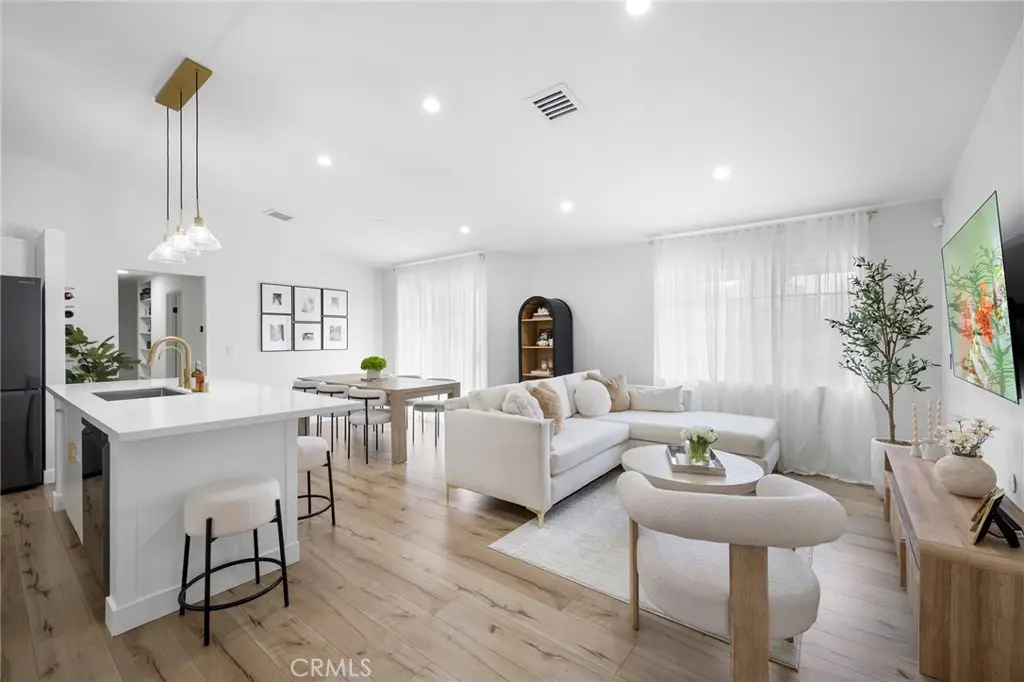 11300 Foothill Boulevard #63, Sylmar, CA 91342 - #1