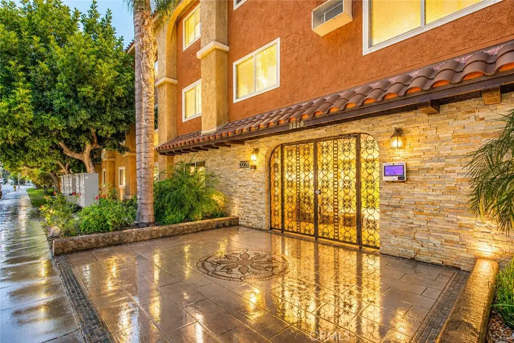 3220 Altura Avenue #217, Glendale, CA 91214 - #1