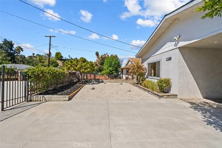 8617 Forsythe Street, Sunland, CA 91040 - #2