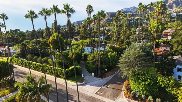305 W Kenneth Road, Glendale, CA 91202
