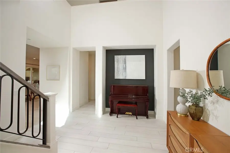 20523 Stella Place, Saugus, CA 91350 - #3
