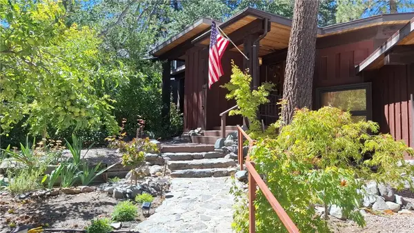 516 Lark Drive, Wrightwood, CA 92397