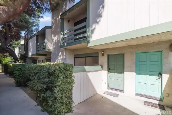 7550 Zombar #11, Van Nuys, CA 91406