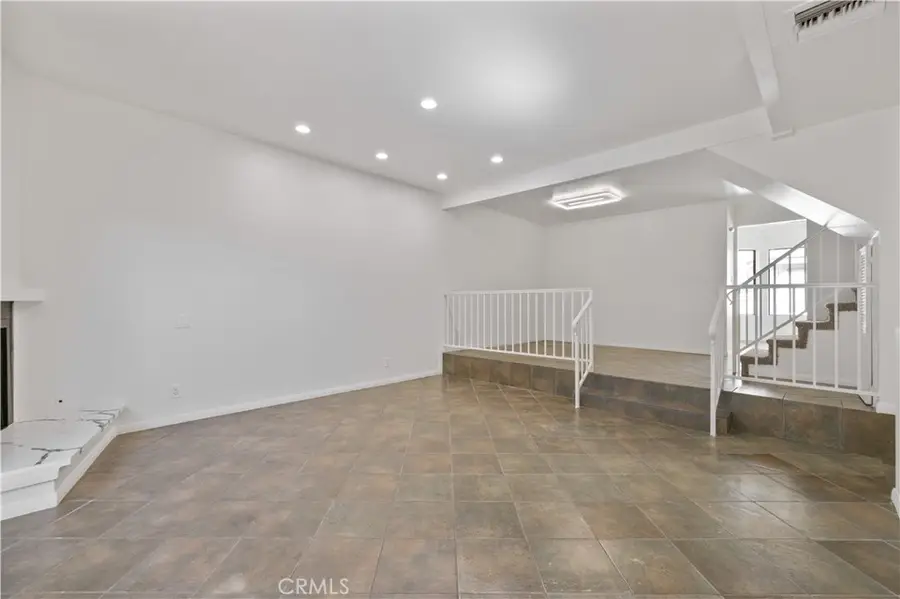 7550 Zombar #11, Van Nuys, CA 91406 - #3