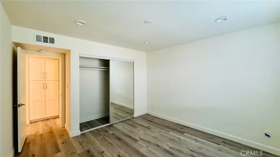 22762 Avenue San Luis, Woodland Hills, CA 91364 - #2