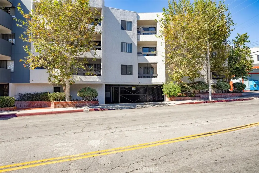 1037 N Vista, Los Angeles, CA 90046 - #1