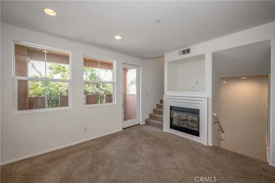 700 #102 S San Fernando Boulevard, Burbank, CA 91502 - #3