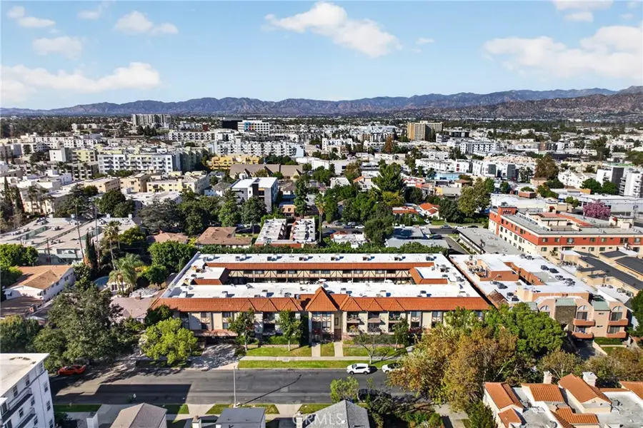 11127 La Maida #17, North Hollywood, CA 91601 - #3