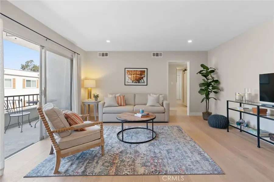 10707 Camarillo Street #314, North Hollywood, CA 91602 - #2