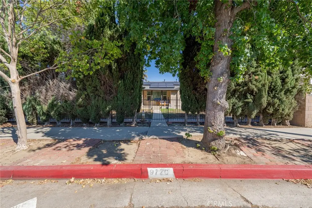 9720 Hayvenhurst, North Hills, CA 91343 - #1