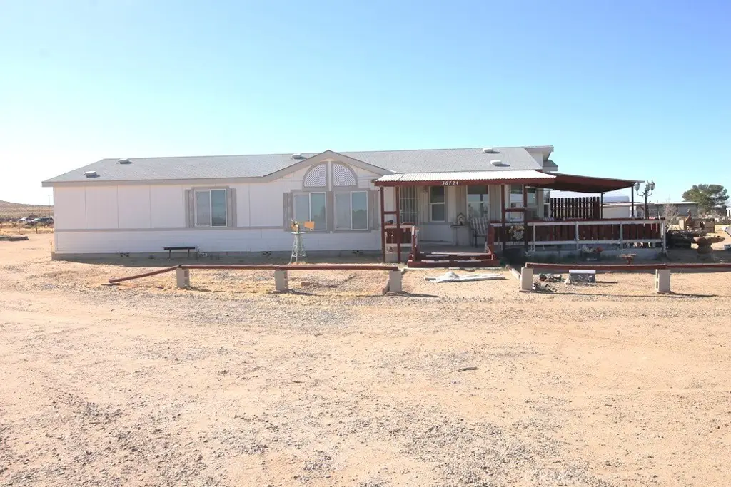36724 Indian Wells Road, Hinkley, CA 92347 - #1