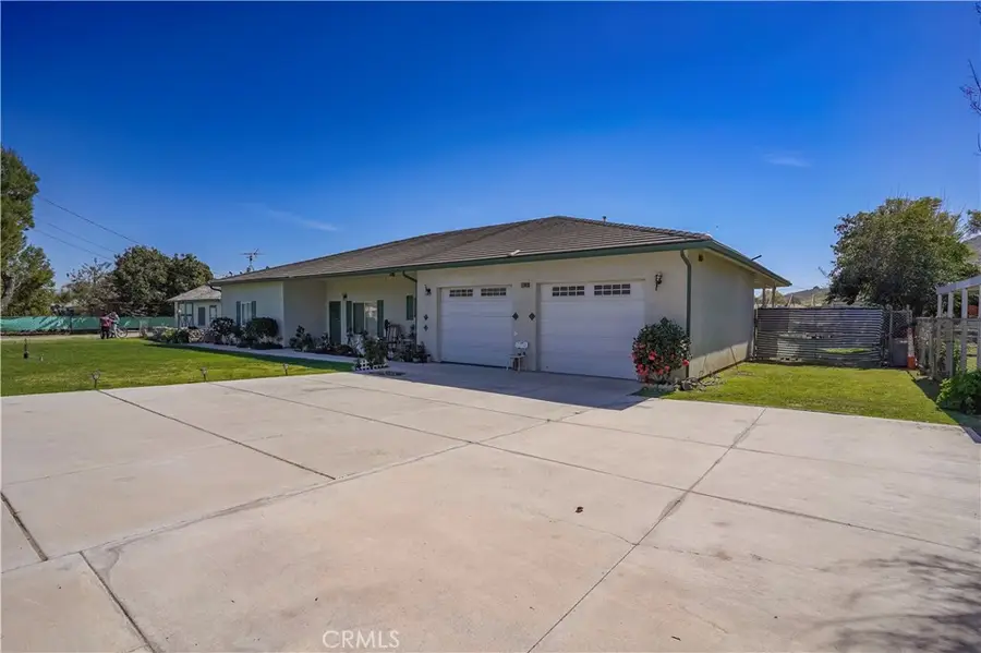 17643 Santa Ana Avenue, Bloomington, CA 92316 - Image #2