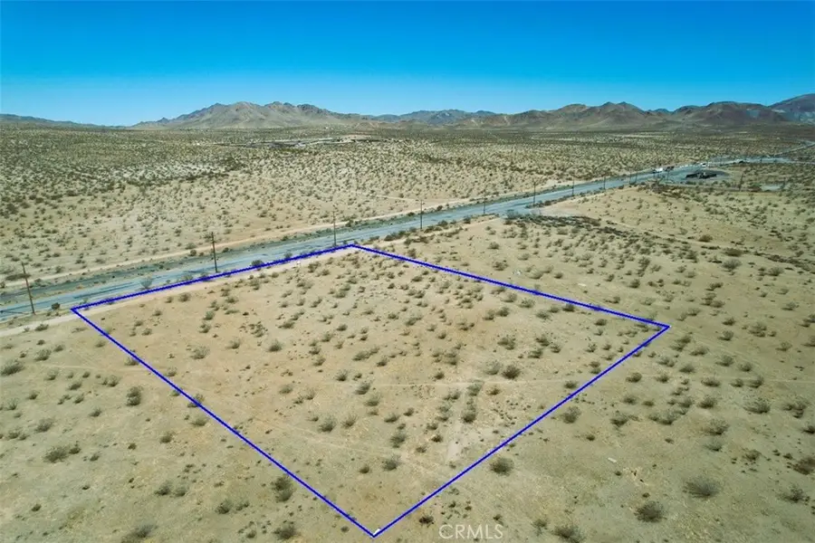4 Quarry Road, Apple Valley, CA 92307 - #2