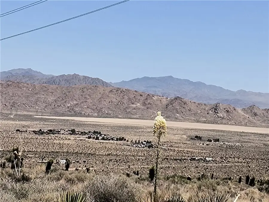 22 Canyon View Road, Apple Valley, CA 92308 - #2