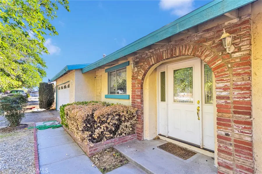 12566 Iroquois Road, Apple Valley, CA 92308 - Image #3