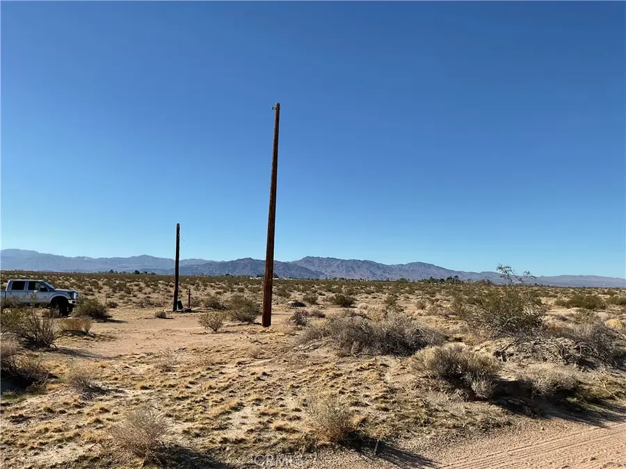 47039 Palma Vista Rd, Newberry Springs, CA 92365 - Image #3