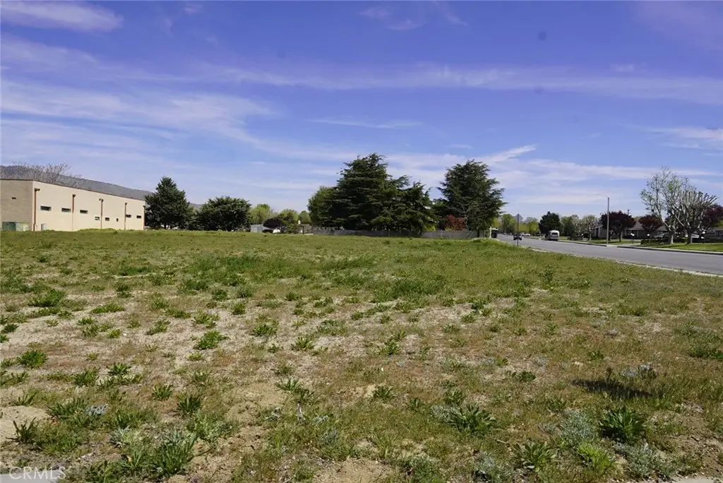 4 West E St, Tehachapi, CA 93561 - #1
