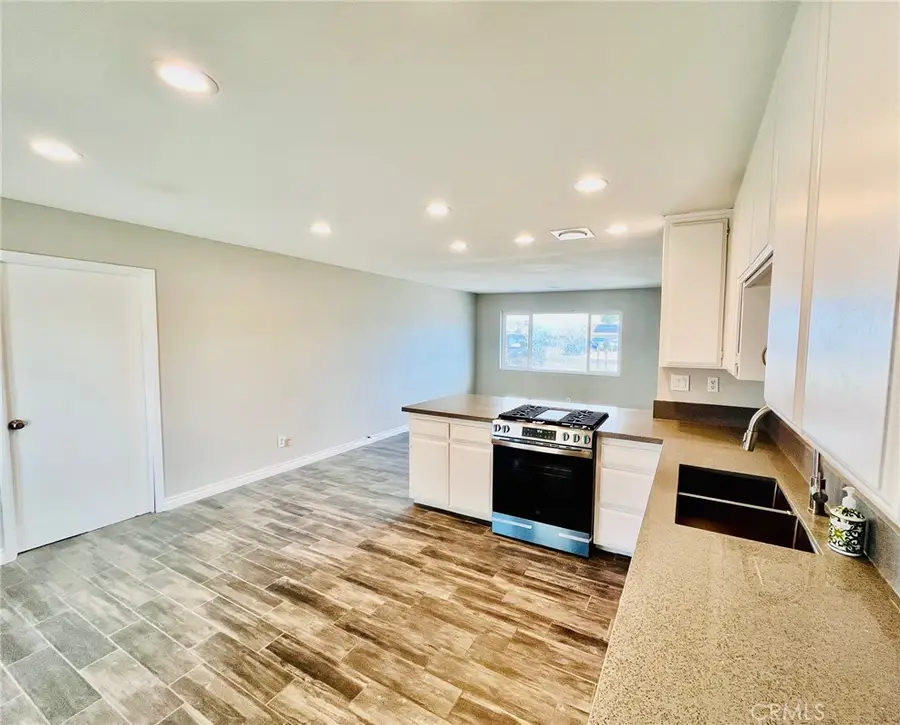 11092 Saratoga, Apple Valley, CA 92308 - Image #3