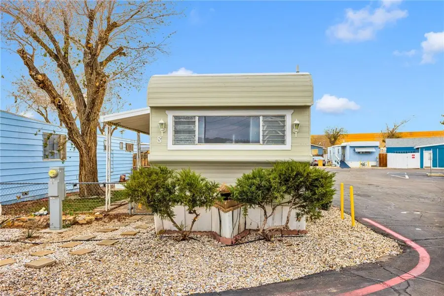 22325 Highway 18 #8, Apple Valley, CA 92307 - Image #2