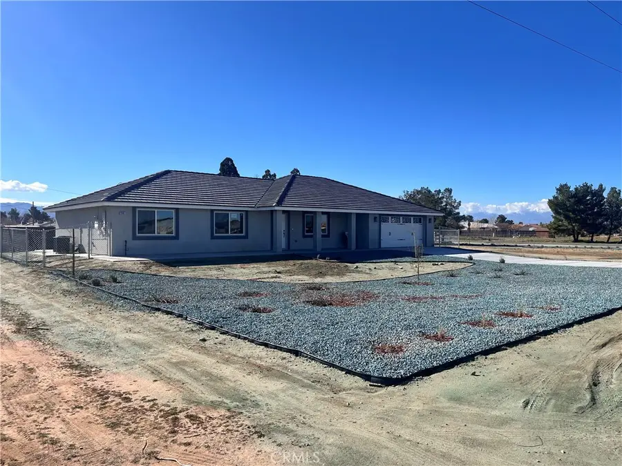 21305 Wren Street, Apple Valley, CA 92308 - #3