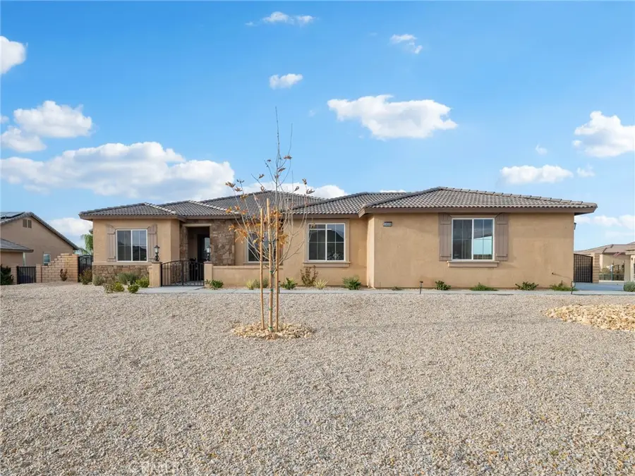 19568 Arcata Road, Apple Valley, CA 92307 - Image #2