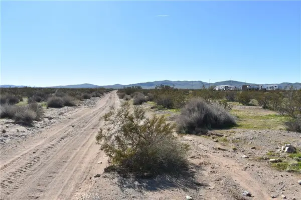 24 Frontier, Helendale, CA 92342