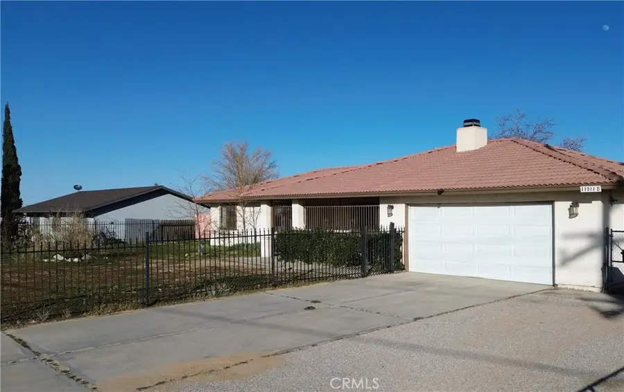 11911 Kiowa Road, Apple Valley, CA 92308 - Image #2