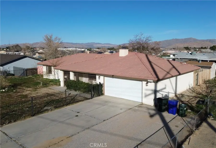 11911 Kiowa Road, Apple Valley, CA 92308 - Image #3