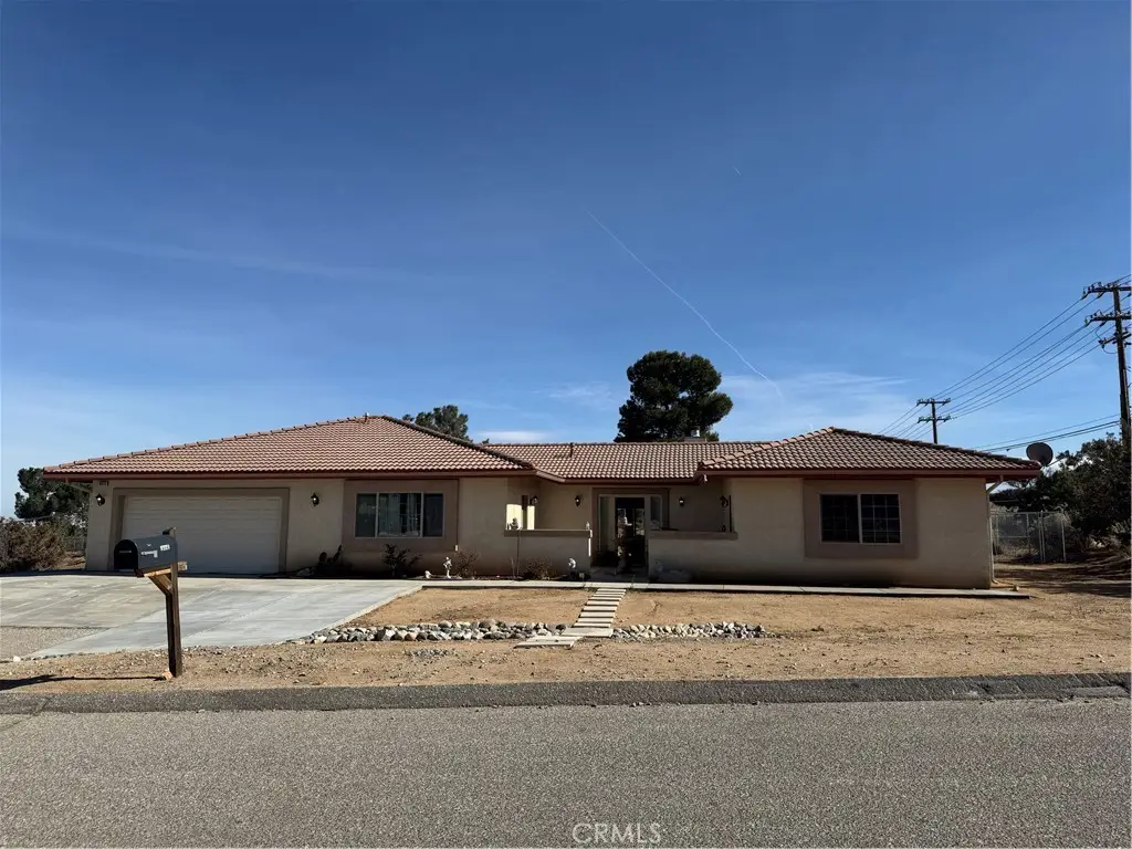 9323 Serra, Phelan, CA 92371 - #1