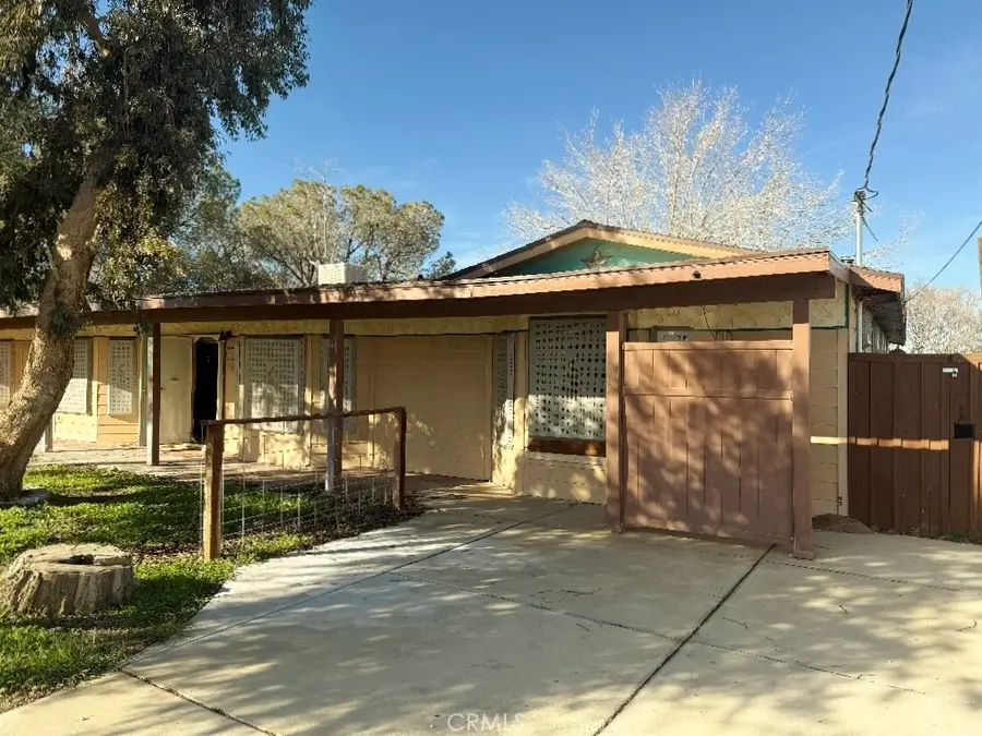 1821 W Columbia, Lancaster, CA 93534 - #2
