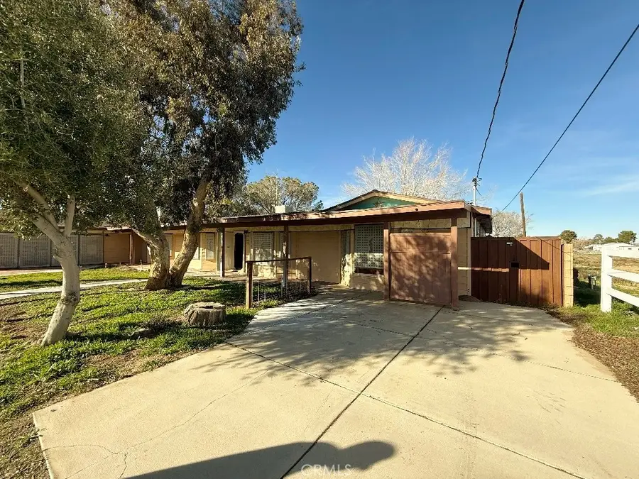 1821 W Columbia, Lancaster, CA 93534 - #3