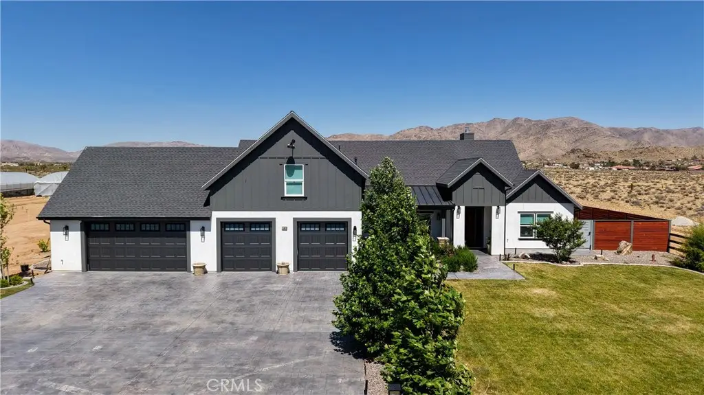 23670 Shirwaun, Apple Valley, CA 92307 - #1