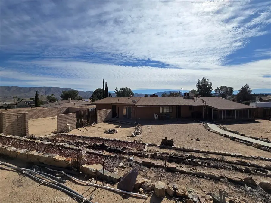 18622 Orange, Hesperia, CA 92345 - #3