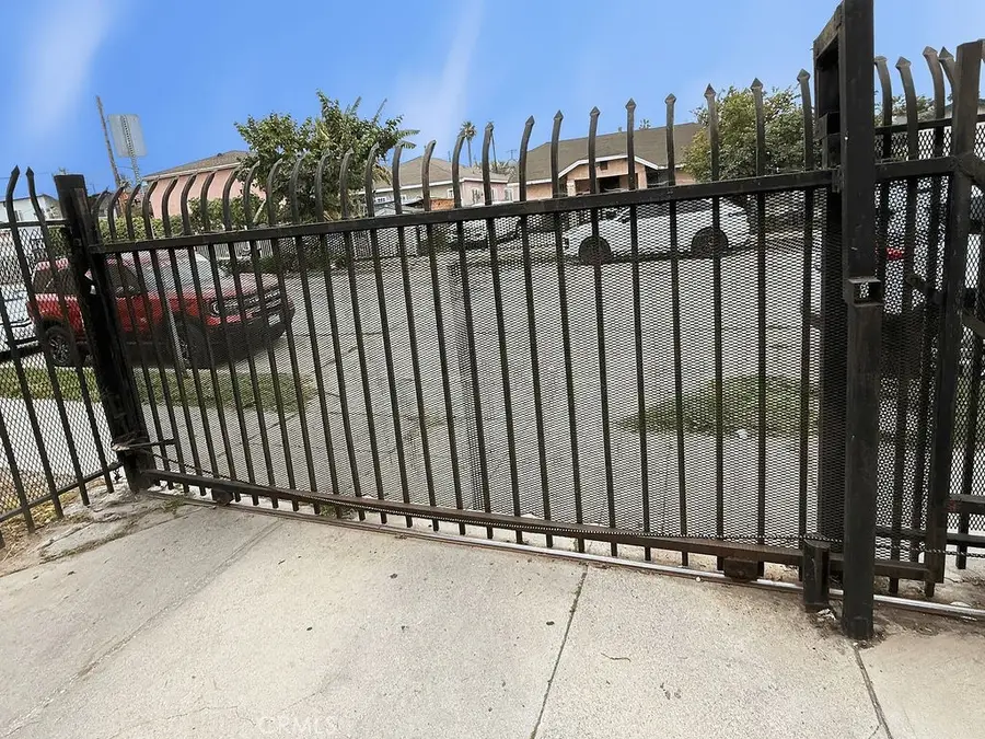235 E 87th Street, Los Angeles, CA 90003 - #3