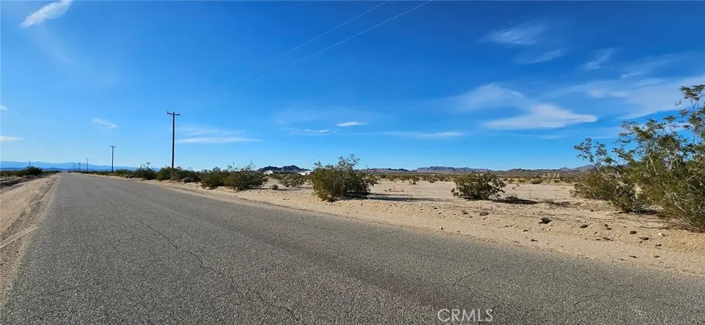 800 Valle Vista Rd., Twentynine Palms Yucca Valley, CA 92277 - #1