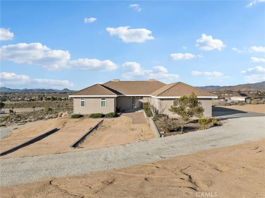 21972 Ocotillo Way, Apple Valley, CA 92308 - #2