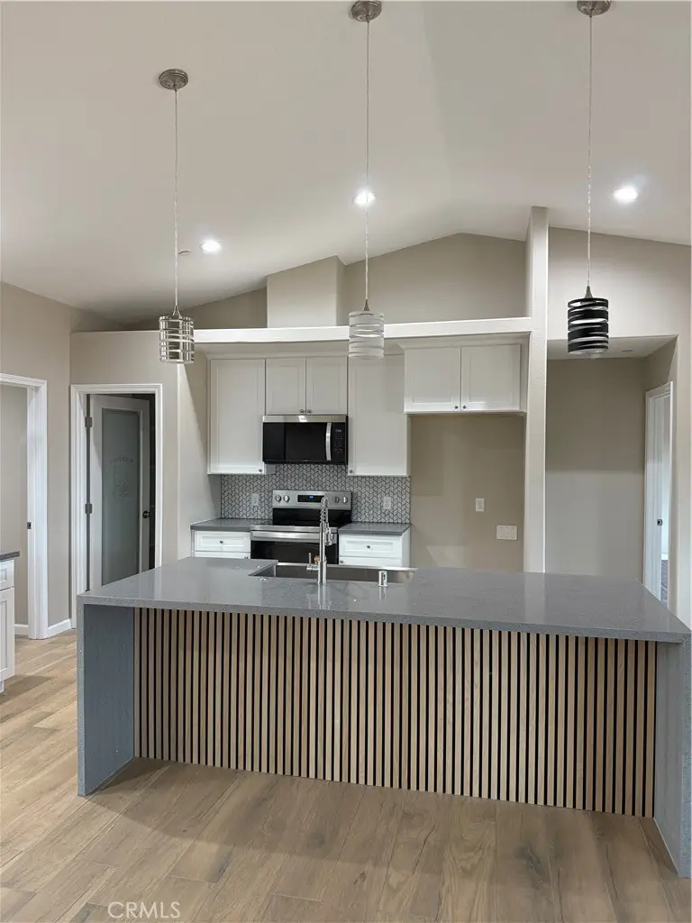 9677 I Avenue, Hesperia, CA 92345 - #3