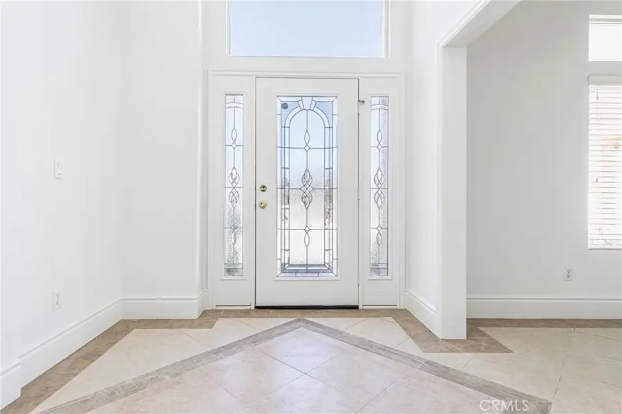 16233 Ridge View Drive, Apple Valley, CA 92307 - #2