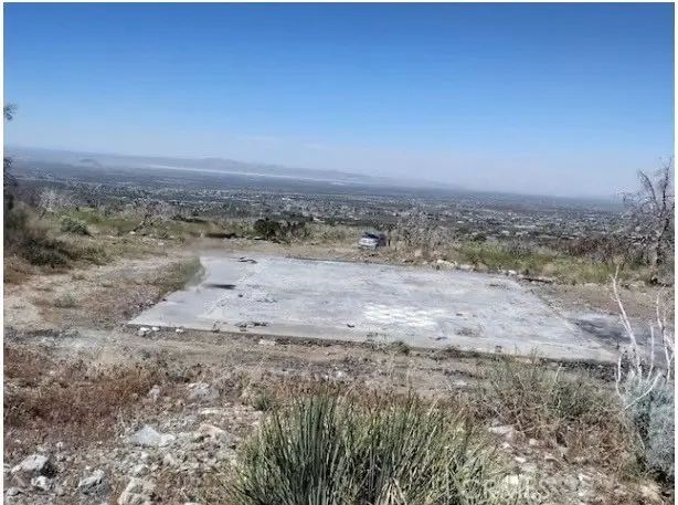 28401 263rd St E, Llano, CA 93544 - #2