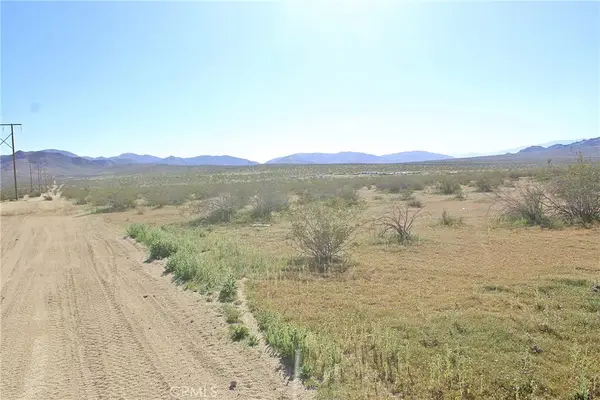 1 Kimshew Road, Apple Valley, CA 92307