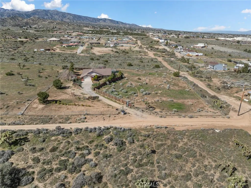 8672 Sierra Vista, Phelan, CA 92371 - #1