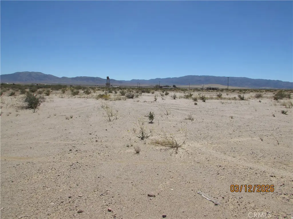 26 Telephone Road, Twentynine Palms Yucca Valley, CA 92277 - #1