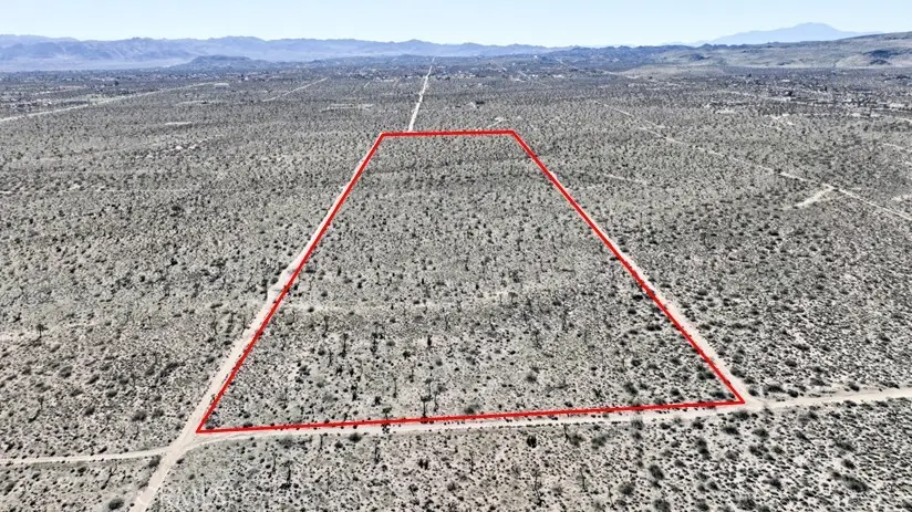 40 La Brisa Drive, Yucca Valley, CA 92284 - #3