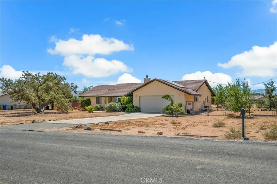 15155 Apache, Apple Valley, CA 92307 - #2