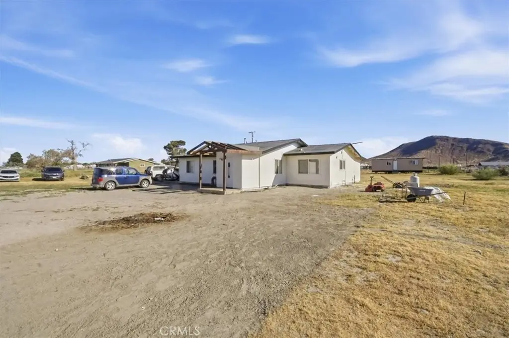 1163 Smith, Adelanto, CA 92301 - #1