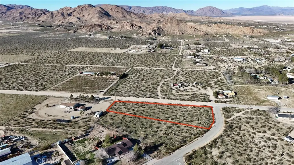 718 Clark Rd., Lucerne Valley, CA 92356 - #1