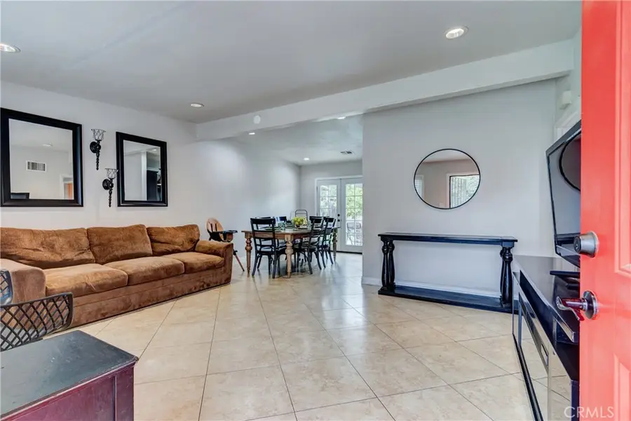 6688 Phoenix, Riverside, CA 92504 - #3